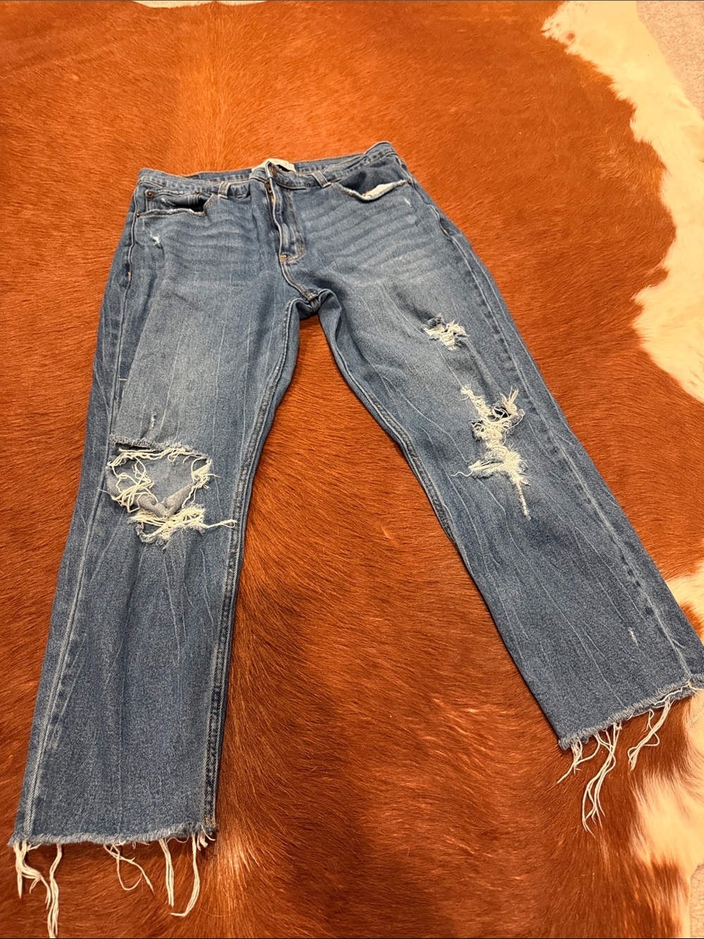 Abercrombie & Fitch A&F Mom Jean in medium blue
